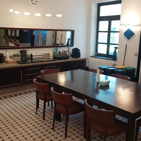 Villa, 24, Dz לברקוסן