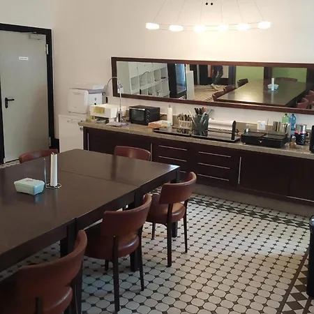 Villa, 24, Dz Apartment Leverkusen