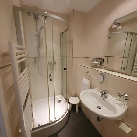 Villa, 24, Dz Lägenhet