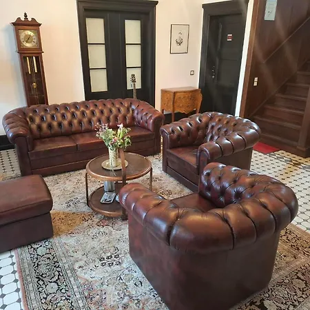 Villa, 24, Dz לברקוסן